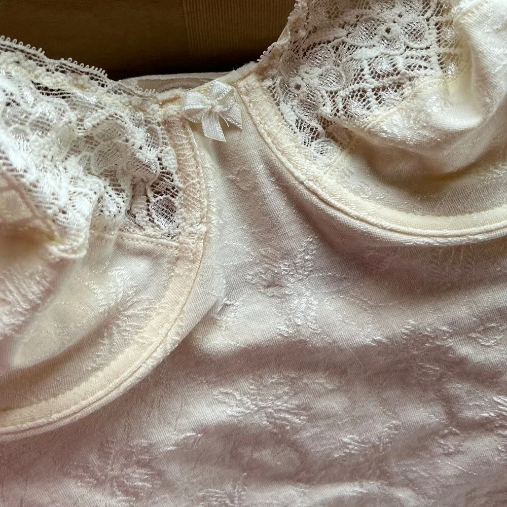 NWOT Gemma Sexy Vintage Lace Teddy Bodysuit with Hook Closures 34B - Picture 12 of 12
